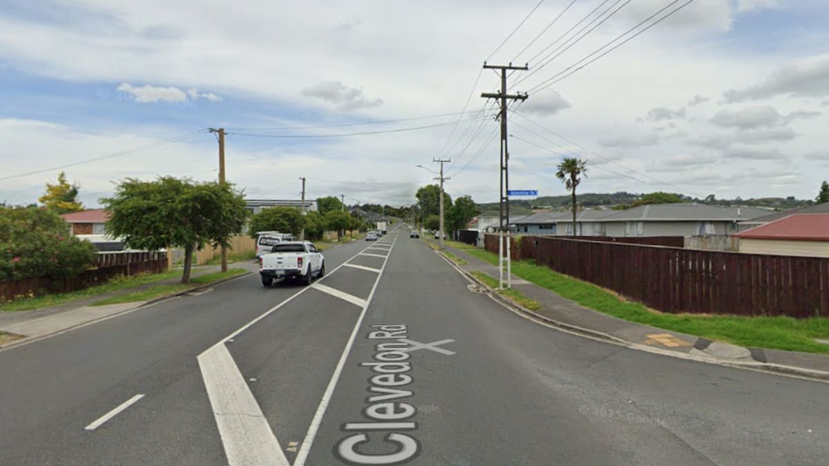 Two charged over South Auckland shooting after police come across man with gunshot wound