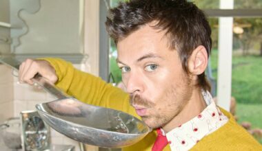 Watch Harry Styles perform ‘Dance No More' and ‘Coming Up Roses’ on 'SNL' and address "queerbaiting" accusations