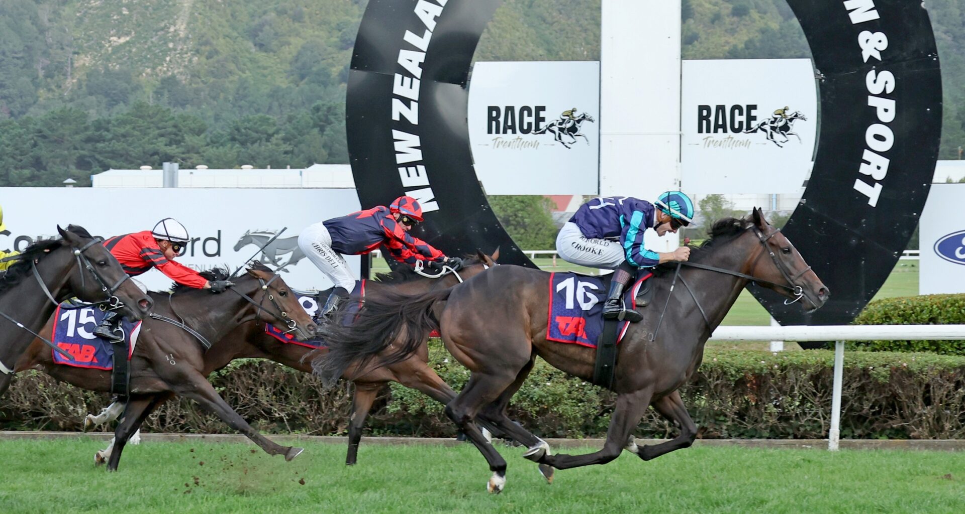 Like mother like daughter in NZ Thoroughbred Breeders’ Stakes