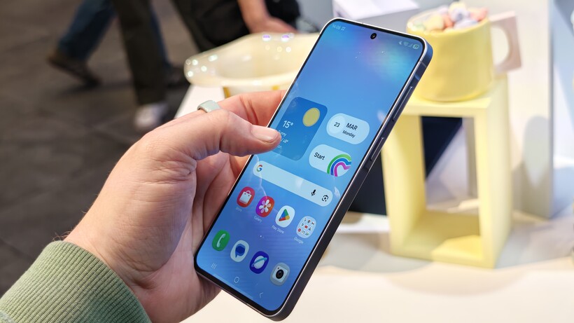 Display on Samsung Galaxy A57