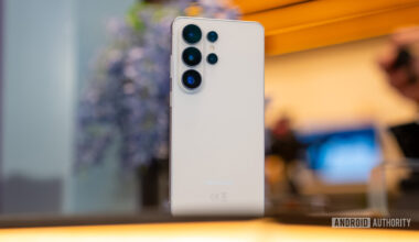 Samsung Galaxy S26 Ultra white stood up side angle