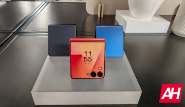 Samsung Patents a Galaxy Z Flip with Two Front Displays