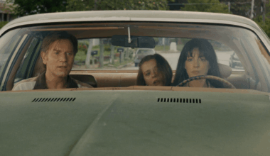 Anne Hathaway & Ewan McGregor Run From Dinosaurs