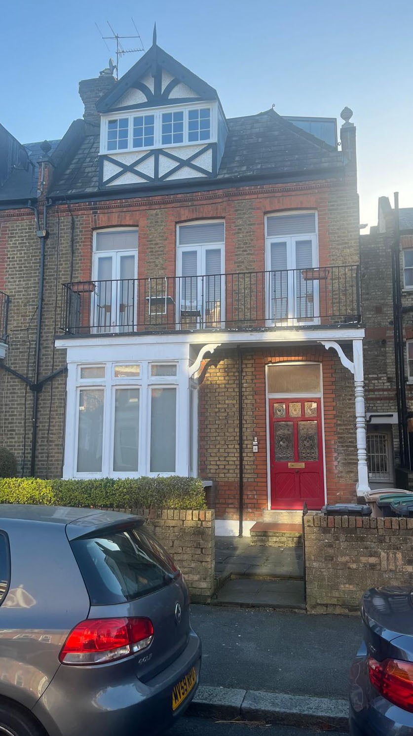 A £650,000 flat in Elder Avenue, Crouch End, which was left to Shelter by comedian Sean Hughes