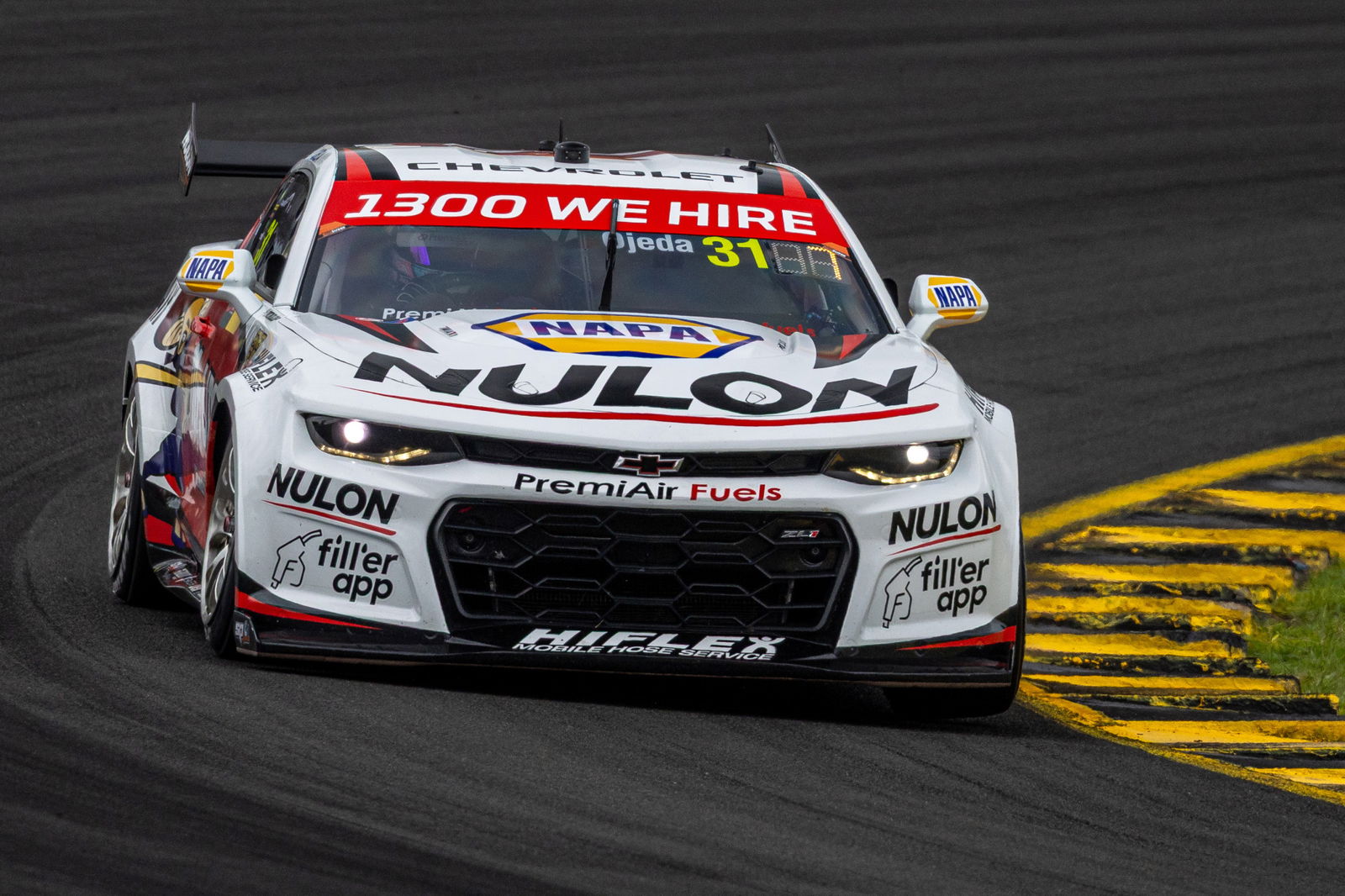 Ojeda crash stops second Melbourne Supercars practice