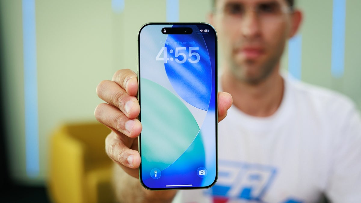 The world's largest smartphone market is in a slump, but that's not slowing down Apple's growth