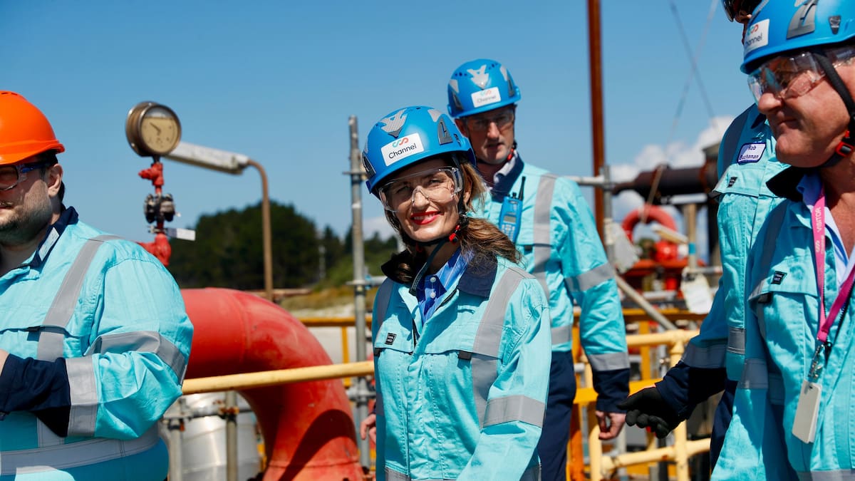 Fuel crisis money and the complainers - Heather du Plessis-Allan