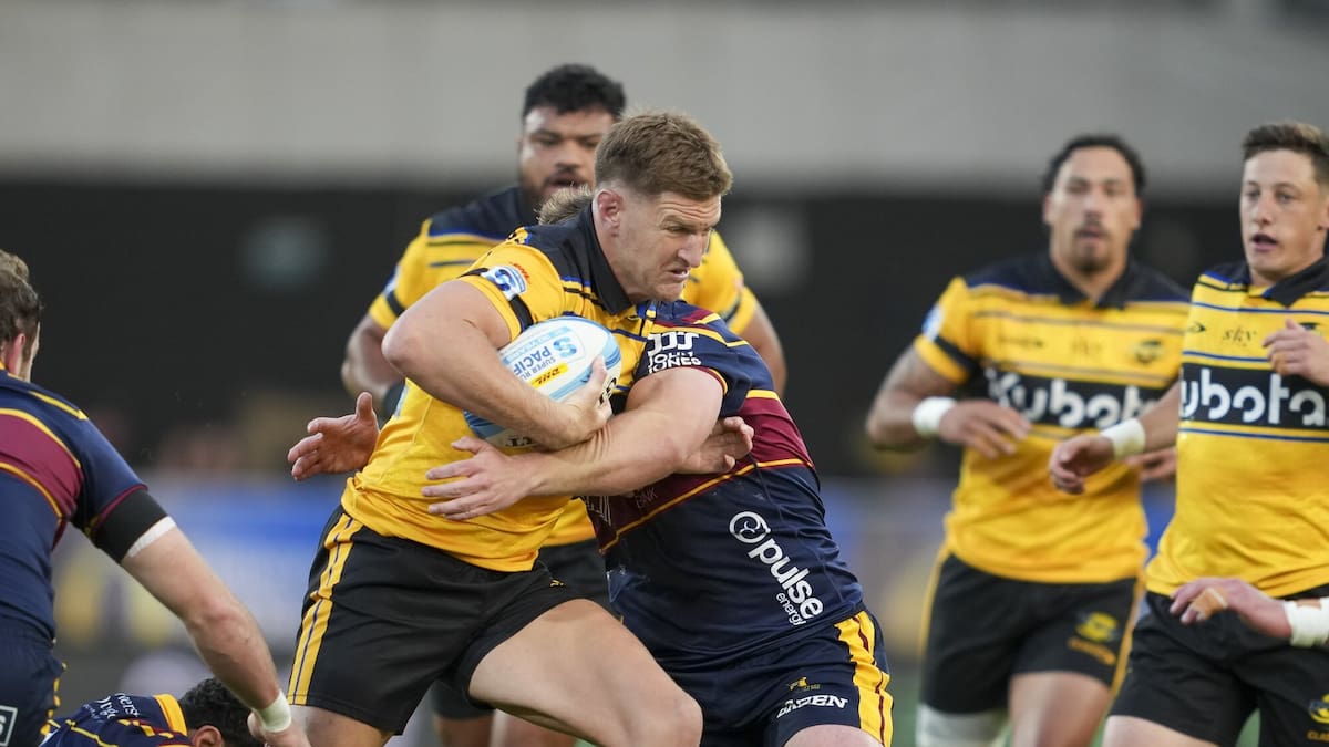 Highlanders v Hurricanes live updates: Super Rugby Pacific clash, Dunedin
