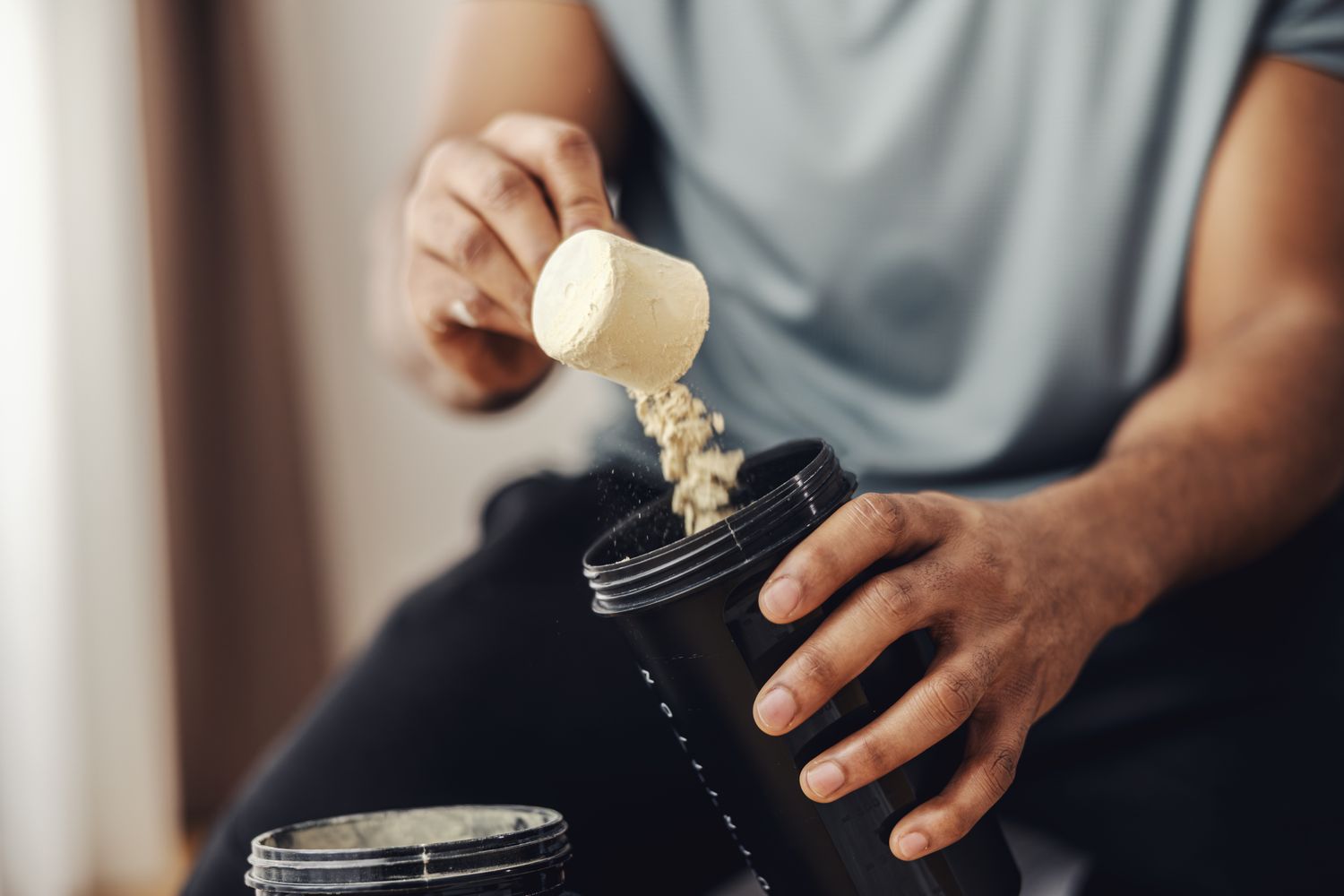 5 Supplements That Can Improve Your Workout Performance