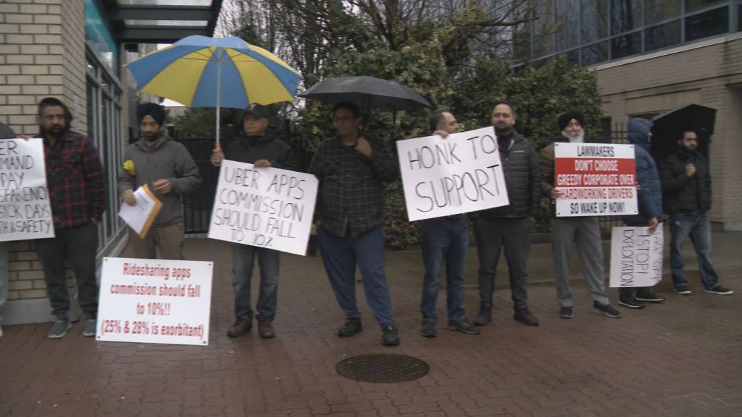 Click to play video: 'Gig drivers protest deteriorating working conditions in B.C.'