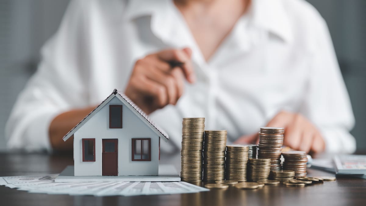 Record portion of new lending goes to first-home buyers with small deposits as bank lending rules loosened