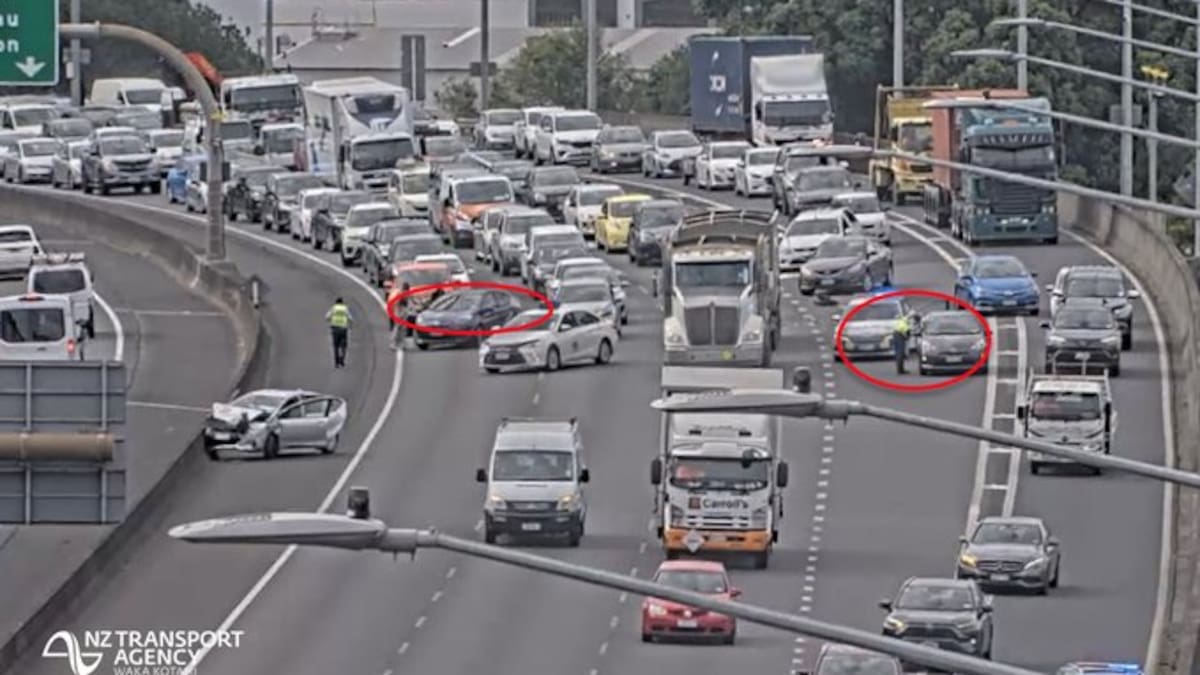 Auckland’s motorway crash response system is so outdated – Deborah Chambers