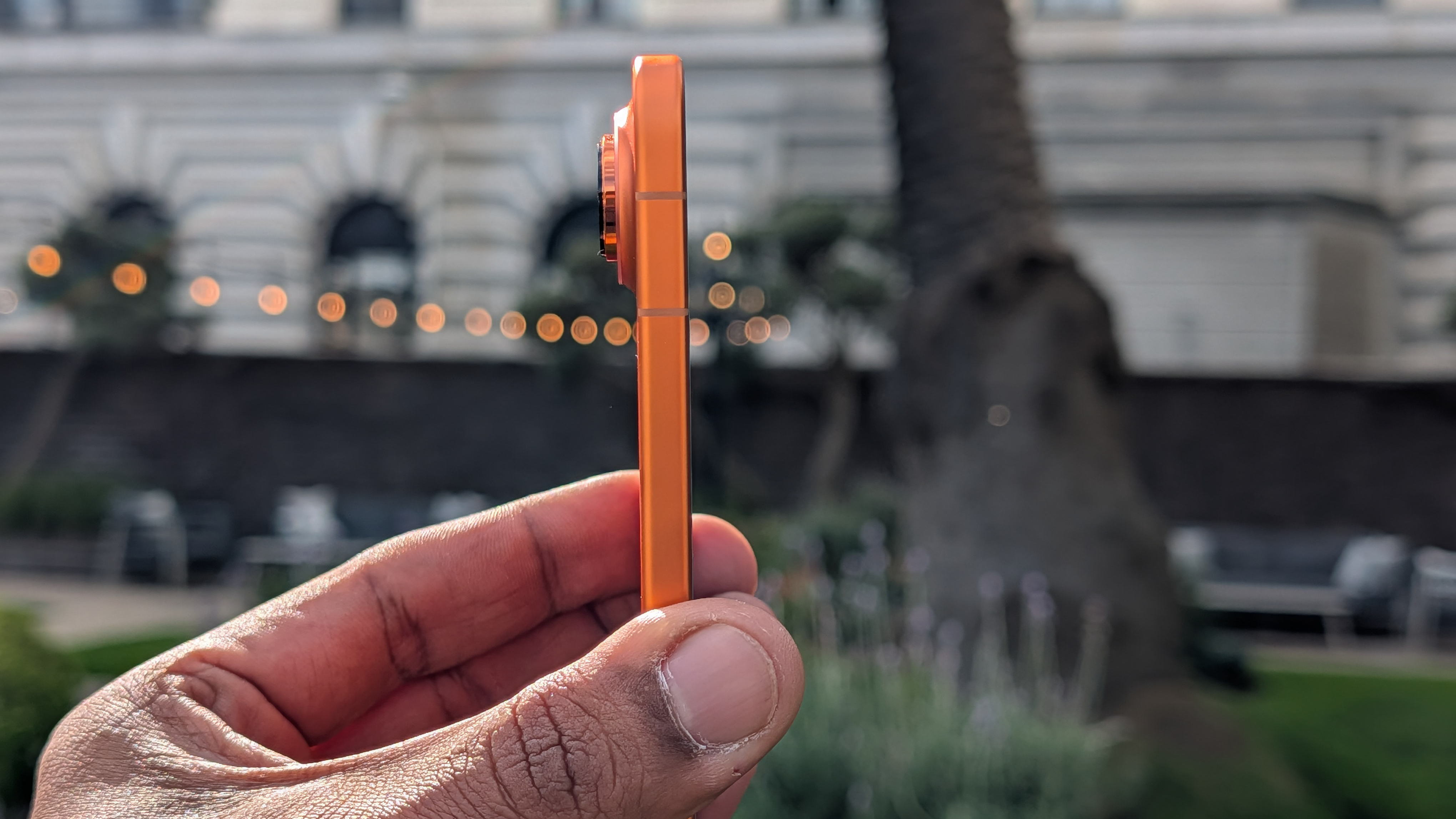 Thickness of the Honor Magic 8 Pro Air in orange
