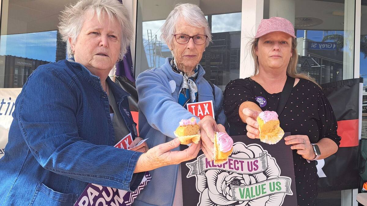 Bay of Plenty union members protest in Tauranga over women’s pay equity claims