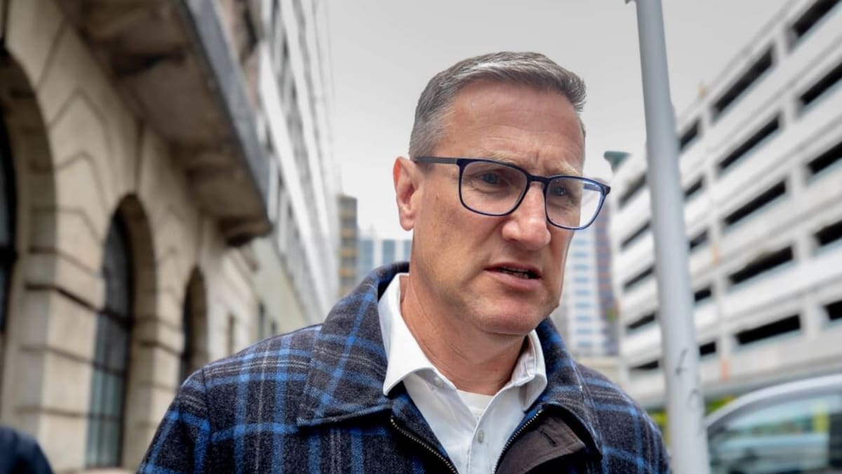 Jevon McSkimming case: Former police boss breached code of conduct by staying in taxpayer-funded hotels with Ms Z, IPCA investigation says