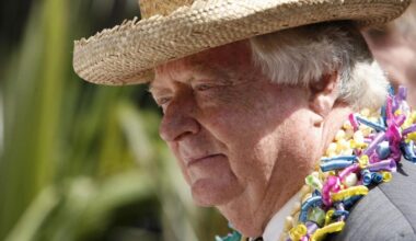 Former Manukau City mayor Sir Barry Curtis has died, aged 87