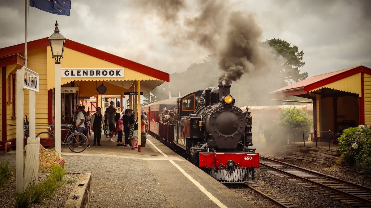 One seriously injured after explosion in steam engine train at Glenbrook Vintage Railway