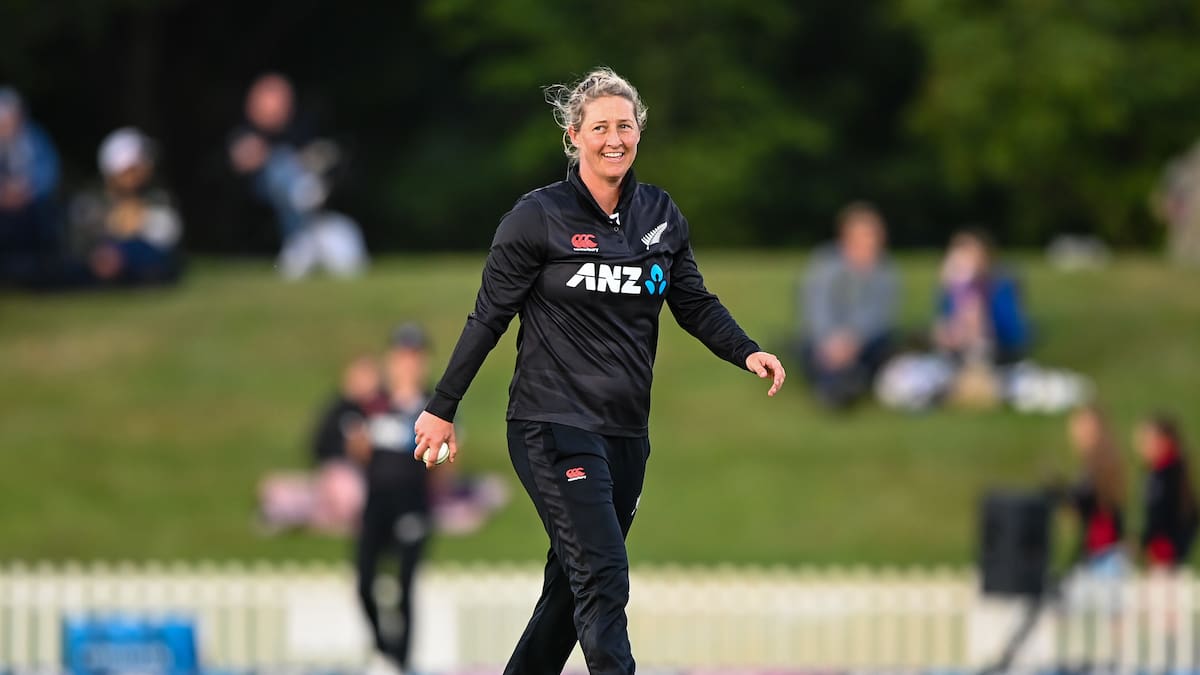 White Ferns great Sophie Devine tops the Hundred auction at $476,000