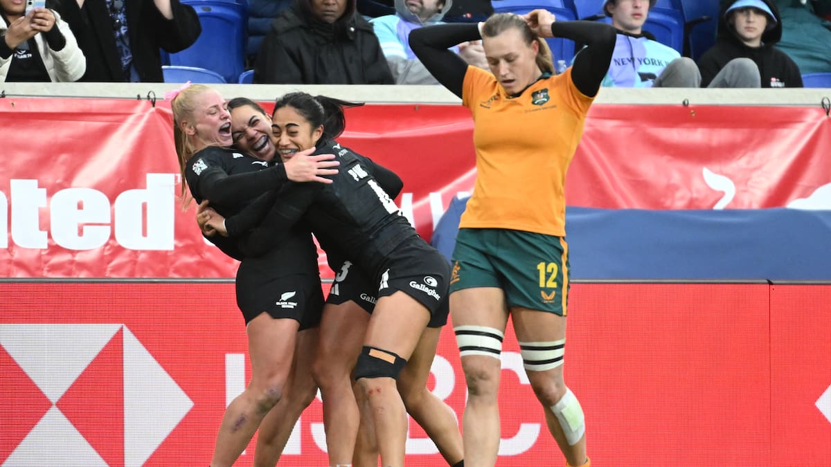 Black Ferns Sevens come back to pip Australia in thriller