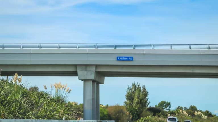 A new Tauranga Eastern Link/SH2 toll will be introduced affecting users of the Pāpāmoa East Interchange at the end of 2026.
