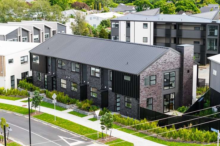A single-level home on Grand Drive, in Auckland's Remuera, fetched $2.71m under the hammer after only 15 days on the market. Photo / Supplied