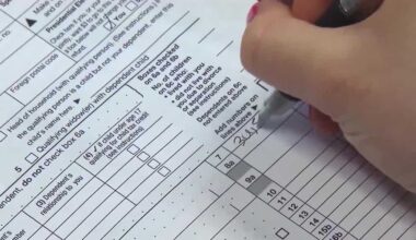 Legislation would end tax breaks on prescription drug commercials