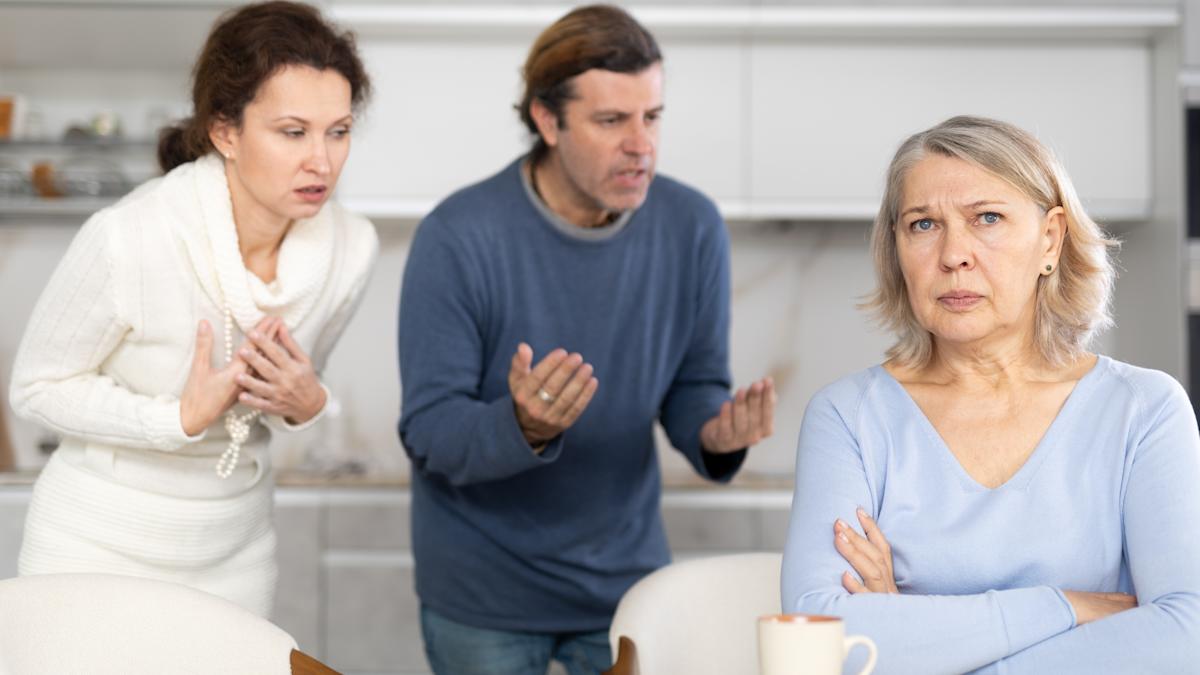 A husband is disinheriting his kids, leaving everything to his wife. How to avoid inheritance wars in blended families