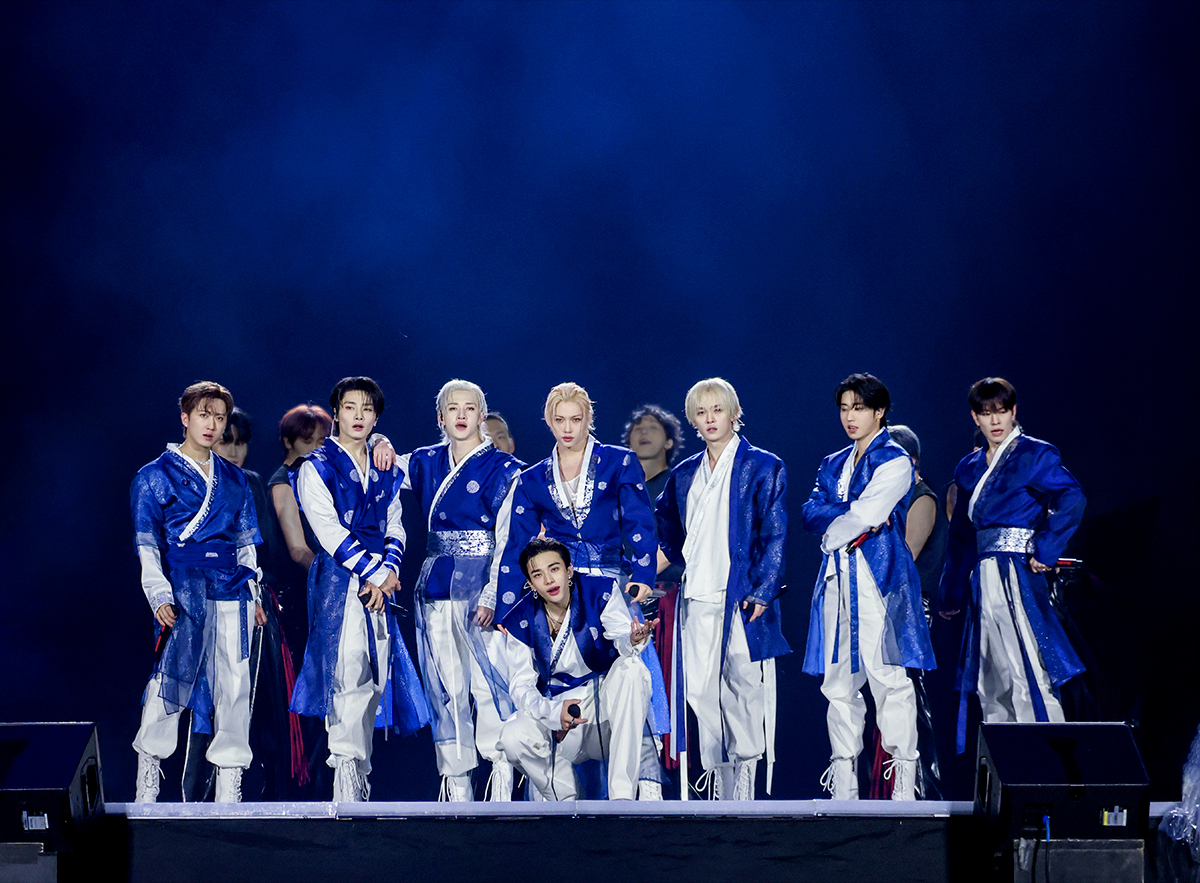 Stray Kids performs during its “dominATE: celebrATE” encore concerts, the finale of its “dominATE” world tour, held on Oct. 18 and 19 at Incheon Asiad Main Stadium. [JYP ENTERTAINMENT]