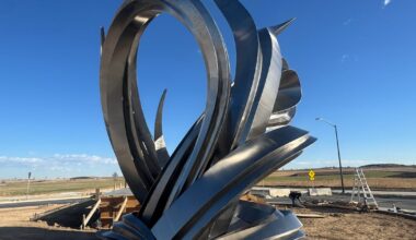 New stainless steel art sculpture for Aurora Highlands comes from Little Rock, Arkansas