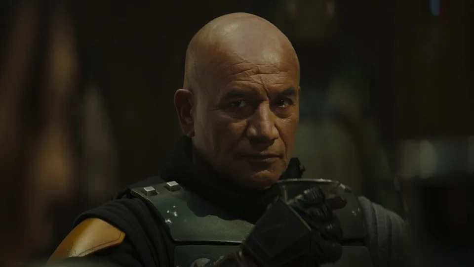  Boba Fett (Temuera Morrison) has a drink on The Book of Boba Fett. 
