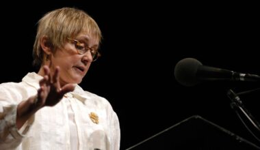 Mary Beth Hurt, Tony-Nominated Actor, Dead at 79