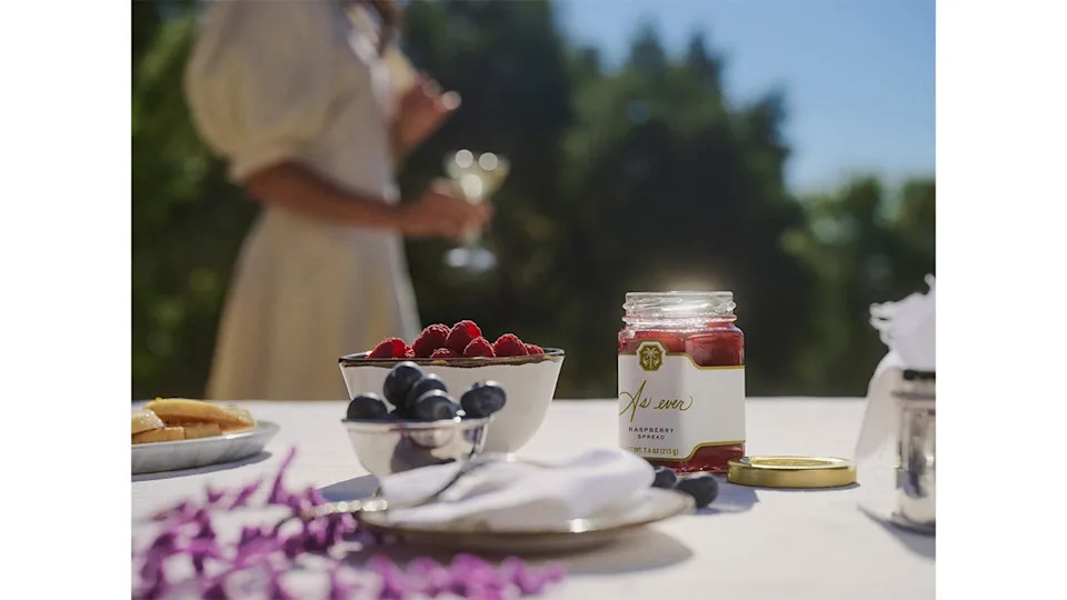 Meghan Markle's spread in a product photo