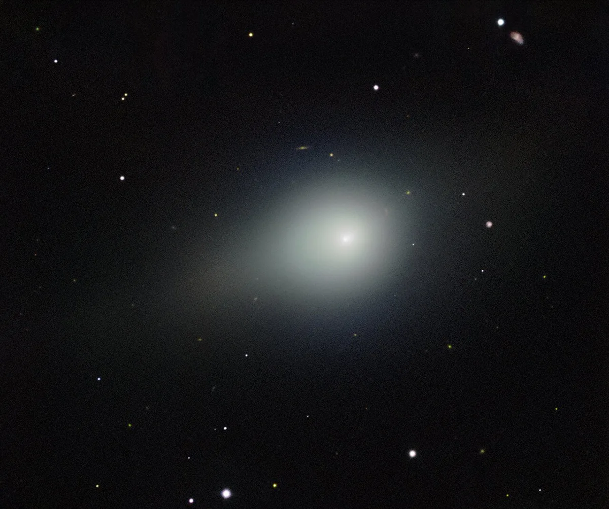Image of comet 3I/ATLAS captured by the Gemini North telescope, 26 November 2025. This final image has been processed to correct streaking background stars. Credit: International Gemini Observatory/NOIRLab/NSF/AURA/B. Bolin. Image Processing: J. Miller & M. Rodriguez (International Gemini Observatory/NSF NOIRLab), T.A. Rector (University of Alaska Anchorage/NSF NOIRLab), M. Zamani (NSF NOIRLab)