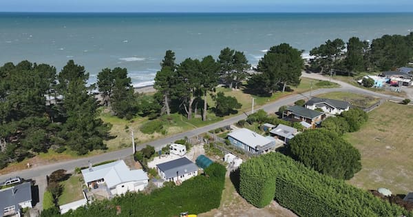 Council proposes to move beach community amid sea level rise