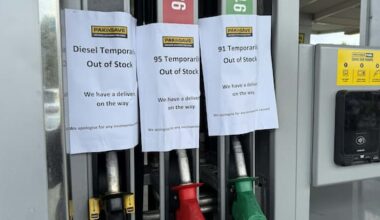 Why New Zealand has weeks of fuel supply but still has empty pumps