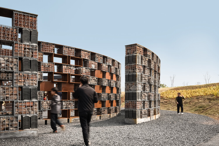 "Echo of the ruins" Open-Air Museum of Sound and Memory / 1Y Architects - Exterior Photography