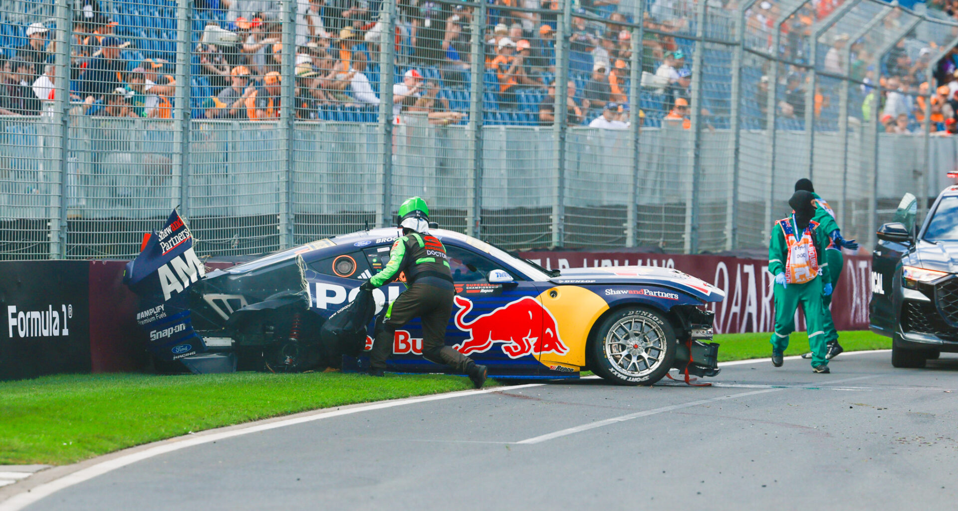 Multiple cars damaged as carnage strikes Melbourne finale - Supercars