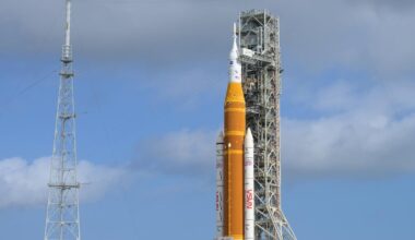 Heat shield safety concerns raise stakes for Nasa’s Artemis II Moon mission