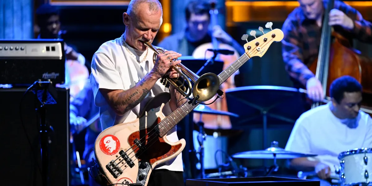 Watch Flea Cover Frank Ocean’s ‘Thinkin Bout You’ on ‘Fallon’ - ca.rollingstone.com