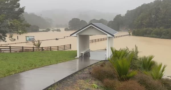 Live: 'The worst is yet to come' as wild weather hits - 1News