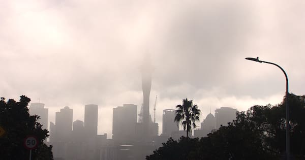 Fog restrictions lifted after Auckland flight cancellations