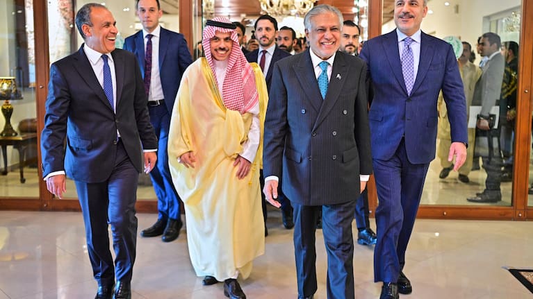 Foreign leaders of Pakistan, Egypt and Türkiye walk prior to their meeting to discuss the Middle East war.