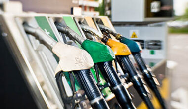 Nigeria suspends gasoline import licences