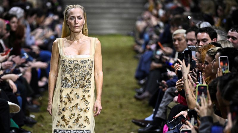 X-Files stars, Chloe Sevigny and Janet Jackson tunes: Fashion goes full ’90s