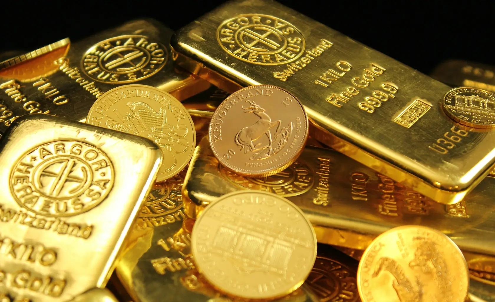 Gold Price Forecast 2026: Divergent Analyst Views on Trajectory and Volatility - News and Statistics
