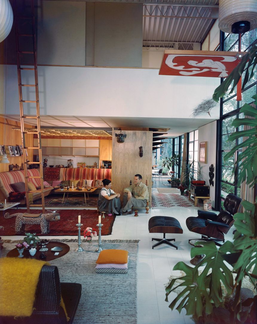 Charles and Ray in the Eames House living room, 1958.