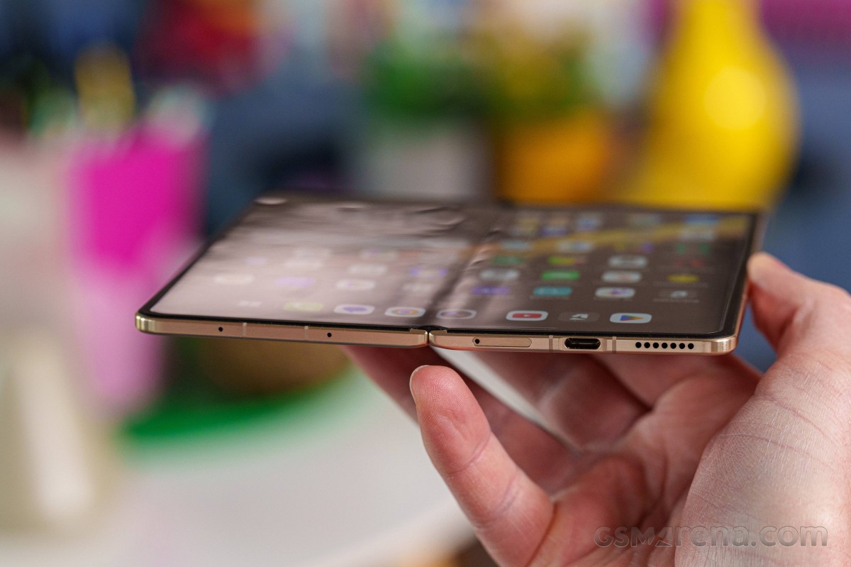 Honor Magic V6 unboxing