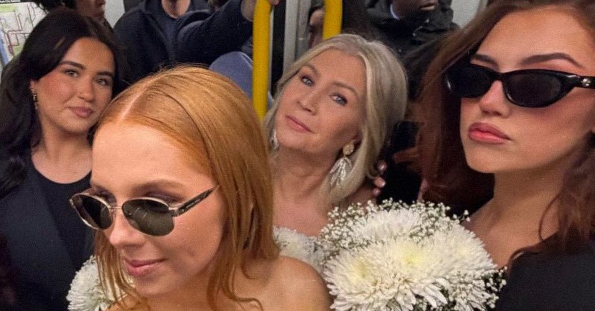 Ronan Keating's ex-wife Yvonne Connolly marries John Conroy, her fiancé of 14 years