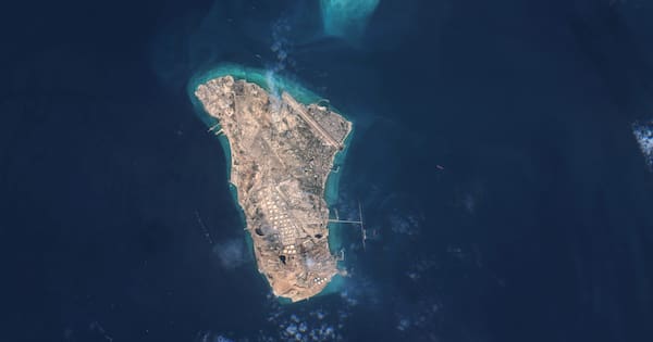 US destroys military targets on Iranian island that handles oil exports