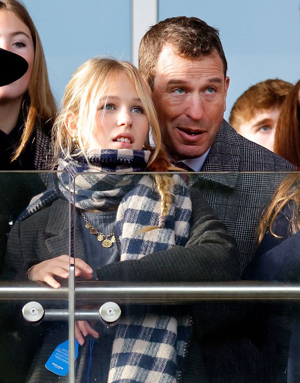 Isla Phillips, Peter Phillips